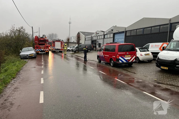 Meerdere accu's vatten vlam in bedrijfspand