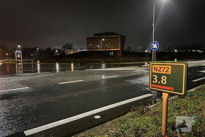 Weg afgesloten na overstroming door hevige regenval