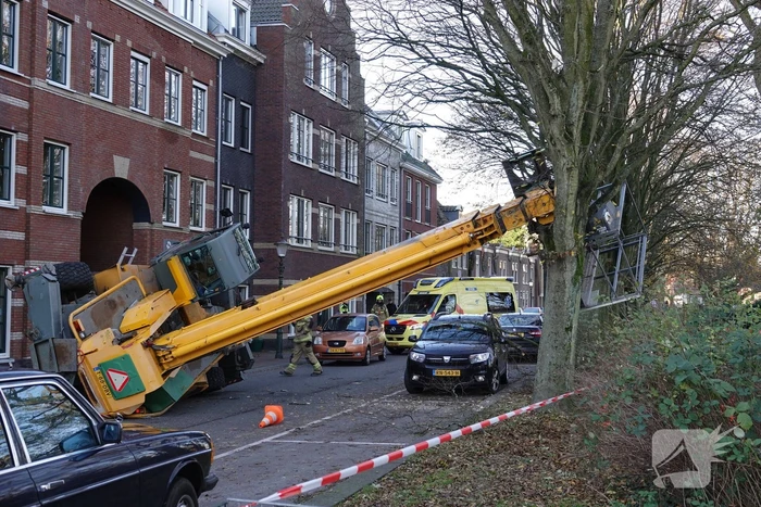 Verreiker valt om een persoon zwaargewond