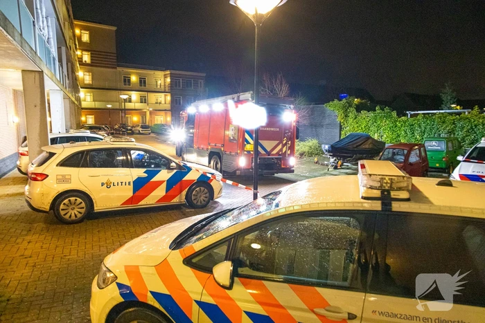 Straat afgezet vanwege autobrand