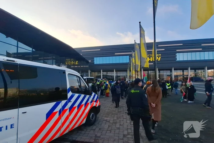 Waarschuwingsschot gelost bij demonstratie