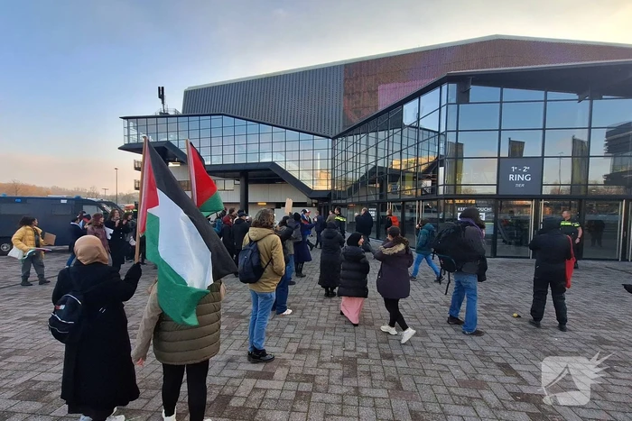 Waarschuwingsschot gelost bij demonstratie