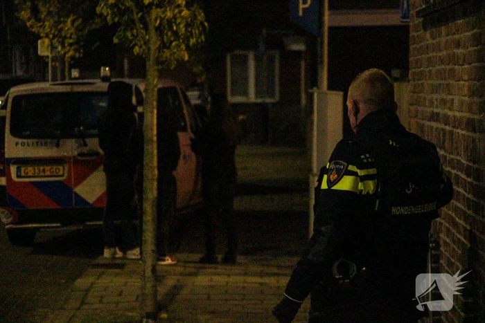 Twee aanhoudingen na chemische lucht in woning, mogelijke drugslab aanwezig