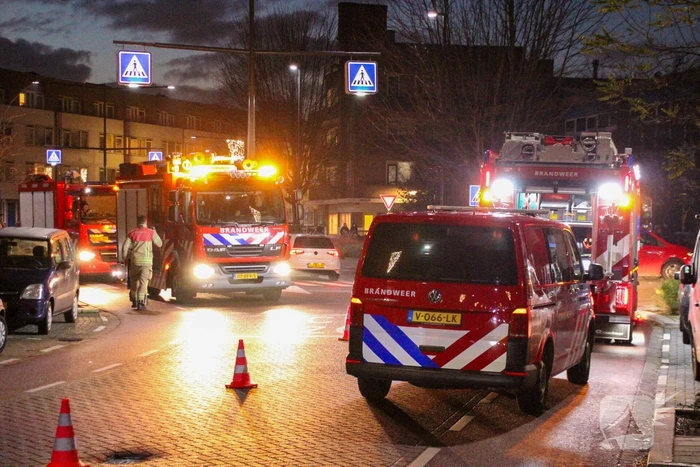 Twee aanhoudingen na chemische lucht in woning, mogelijke drugslab aanwezig