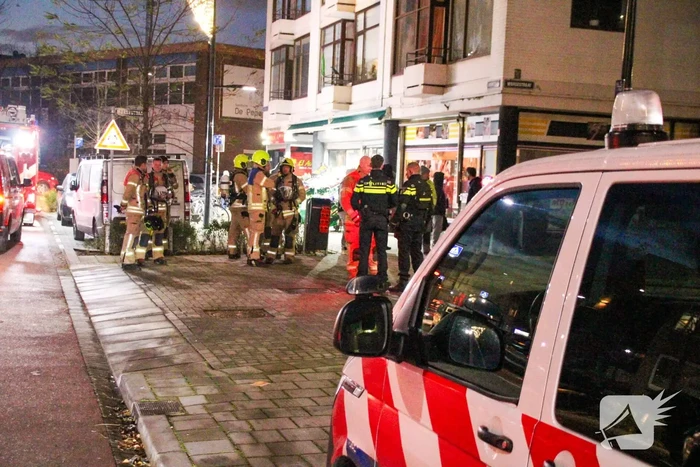 Twee aanhoudingen na chemische lucht in woning, mogelijke drugslab aanwezig