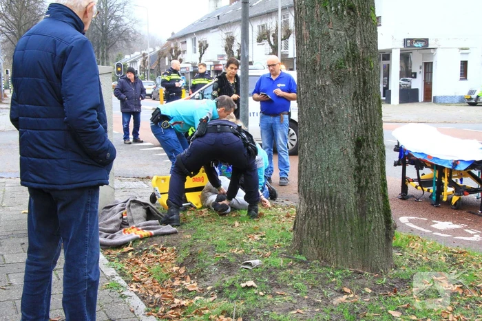 Fietser gewond bij aanrijding met bestelbus