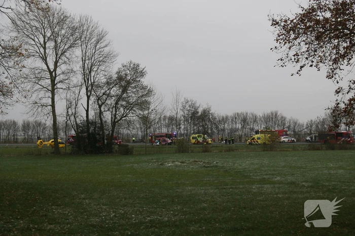 Meerdere gewonden bij ernstig ongeval tussen meerdere voertuigen