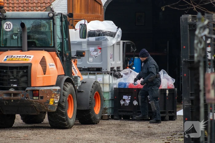 Politie verwijdert laatste drugsafval uit drugslab