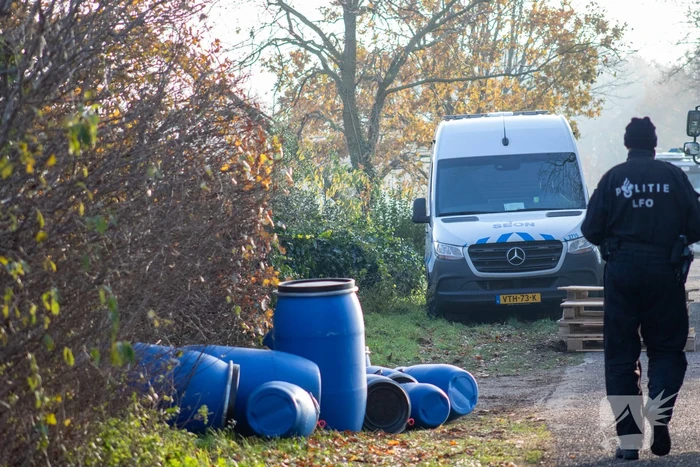 Politie verwijdert laatste drugsafval uit drugslab