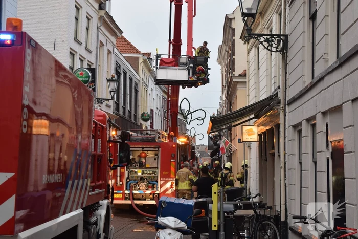 Brand in restaurant geblust