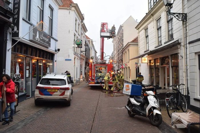 Brand in restaurant geblust