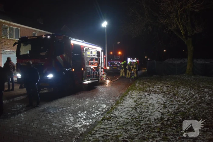 Veel schade na brand onder carport
