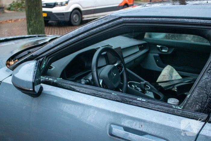 Autobrand snel onder controle