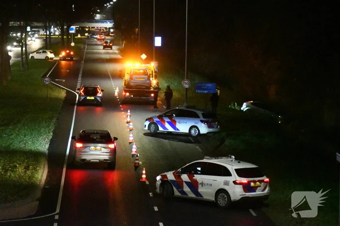 Automobilist verliest macht over stuur en belandt in sloot