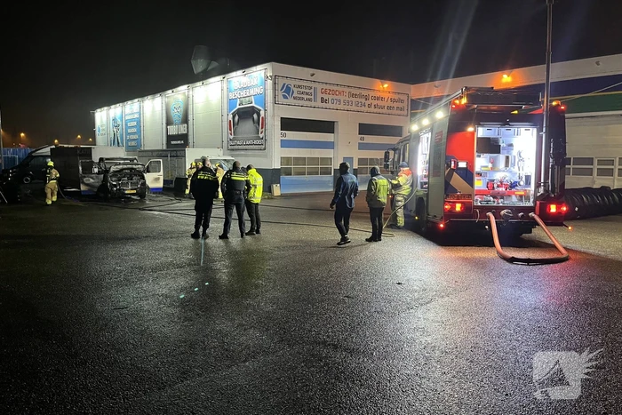 Bus uitgebrand door accu