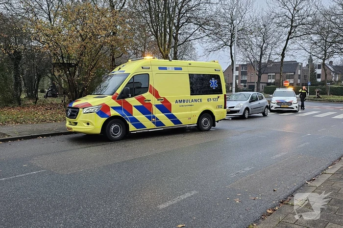 Fietser aangereden bij rotonde