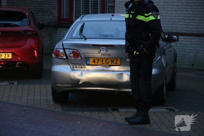 Gewonde en forse schade na kop-staartbotsing