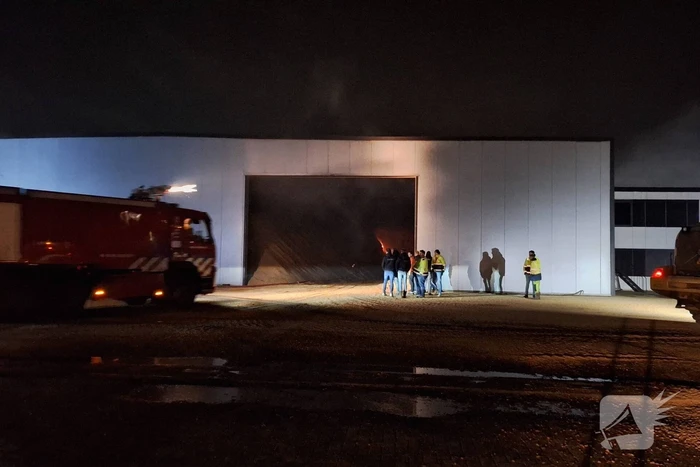 Veel rookontwikkeling bij brand in loods