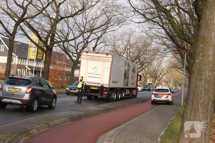 Gestrande vrachtwagen zorgt voor verkeersoverlast