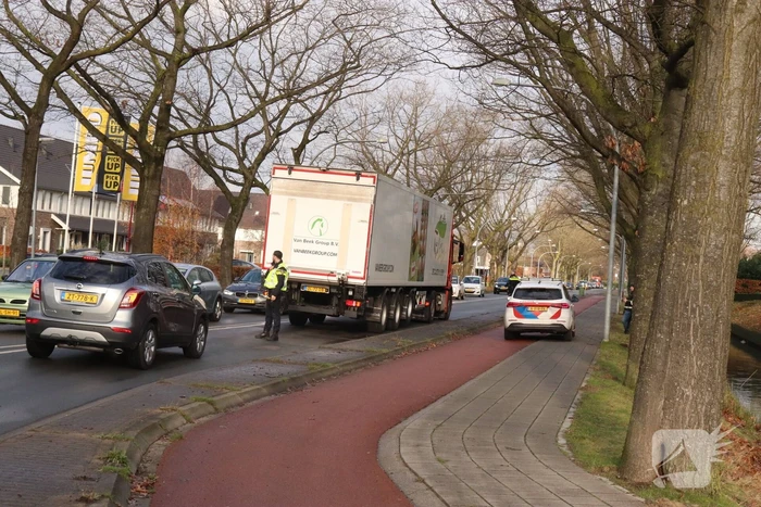 Gestrande vrachtwagen zorgt voor verkeersoverlast