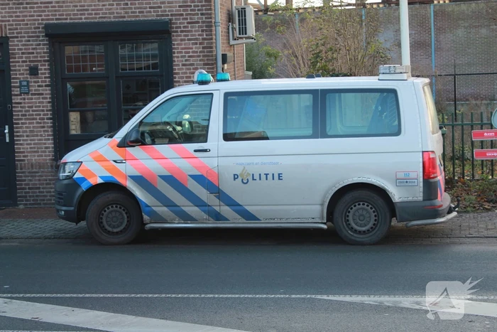 Voetganger aangereden door een bestelbus met laadbak