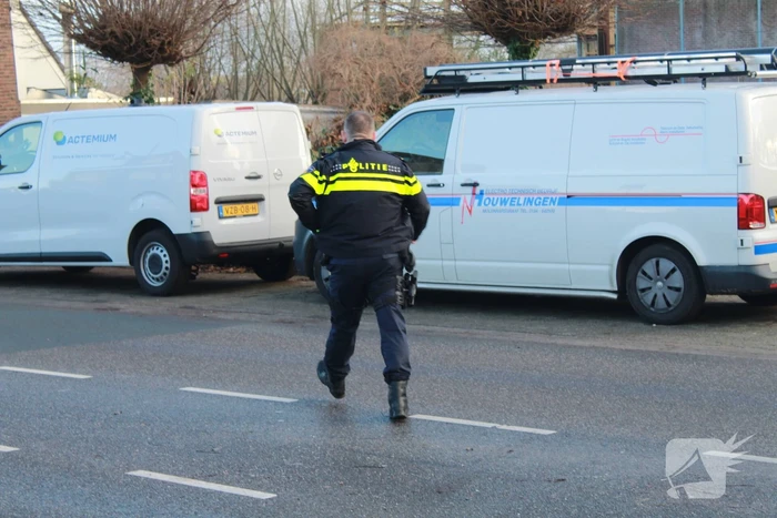 Voetganger aangereden door een bestelbus met laadbak