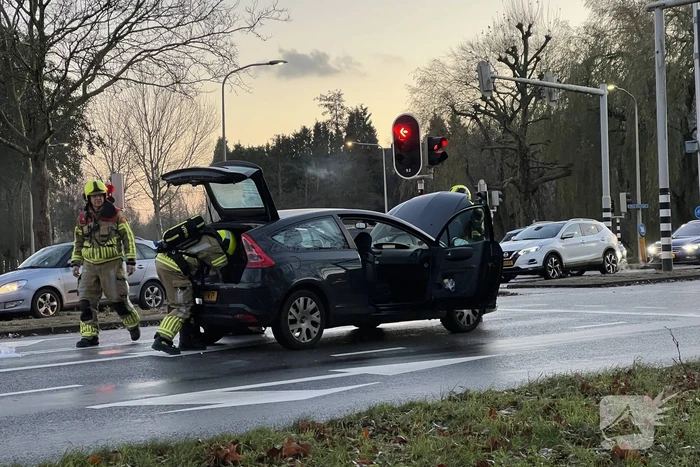 Autobrand snel onder controle
