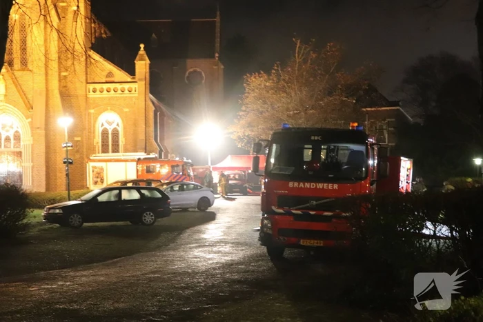 Uitslaande brand zorgt voor veel rookontwikkeling