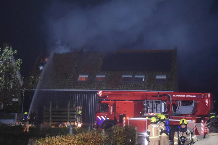Veel schade na uitslaande brand in woning