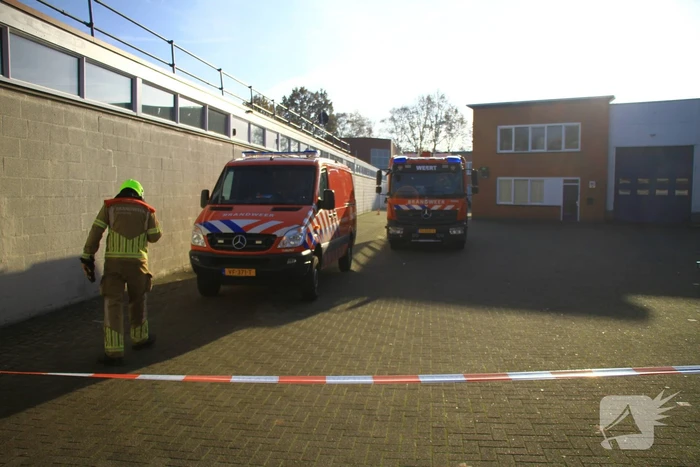 Gaslucht waargenomen in bedrijfshal
