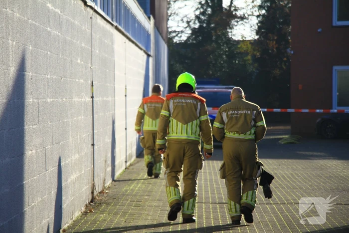 Gaslucht waargenomen in bedrijfshal
