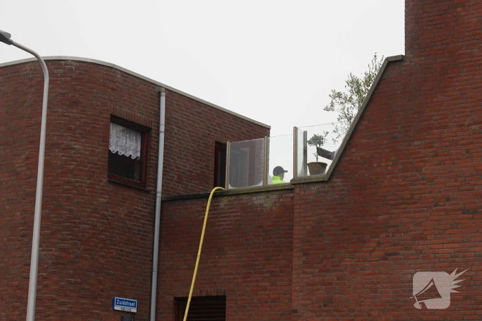 Forse rookontwikkeling in Houtkachel
