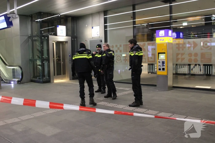 Treinstation ontruimd na aantreffen verdachte tas