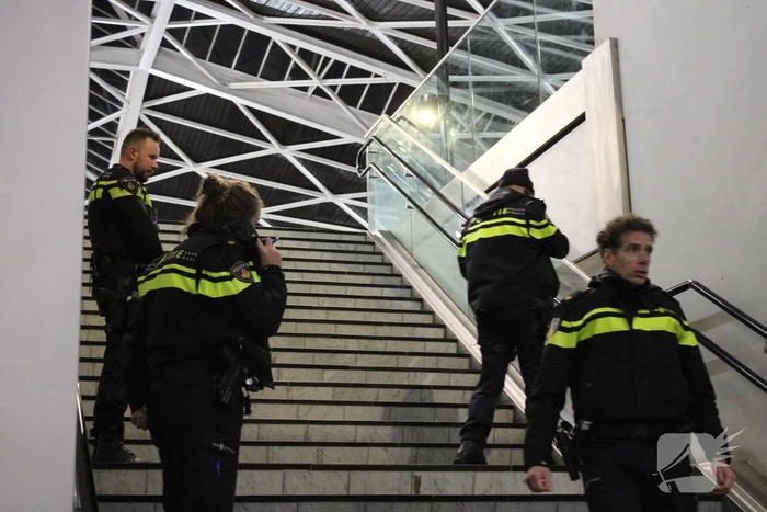 Treinstation ontruimd na aantreffen verdachte tas