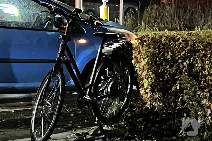 Fietser gewond bij botsing met auto