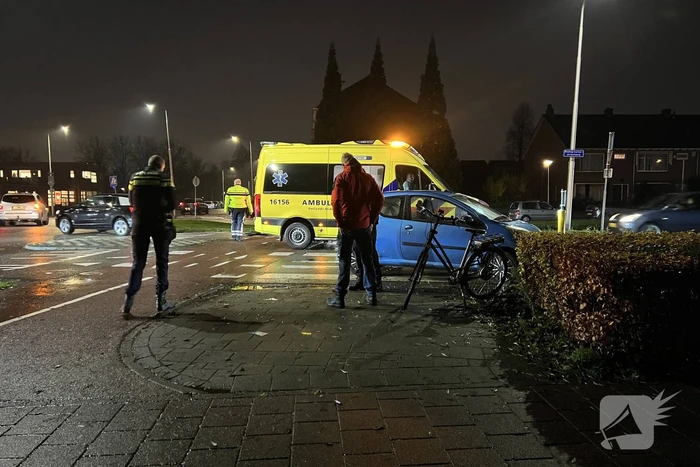 Fietser gewond bij botsing met auto