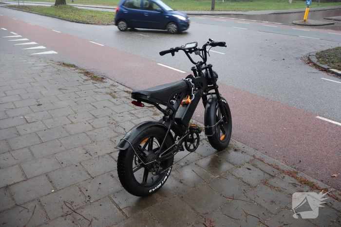 Fatbiker aangereden door betstelbus
