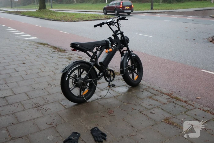 Fatbiker aangereden door betstelbus