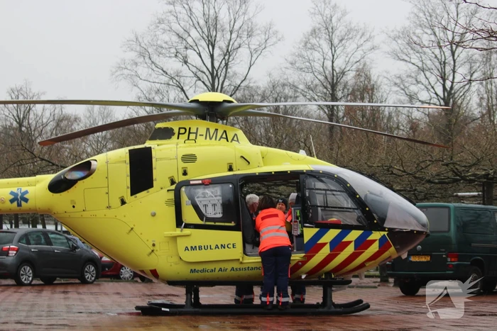 Voetganger overleden bij botsing met trein tijdens oversteken