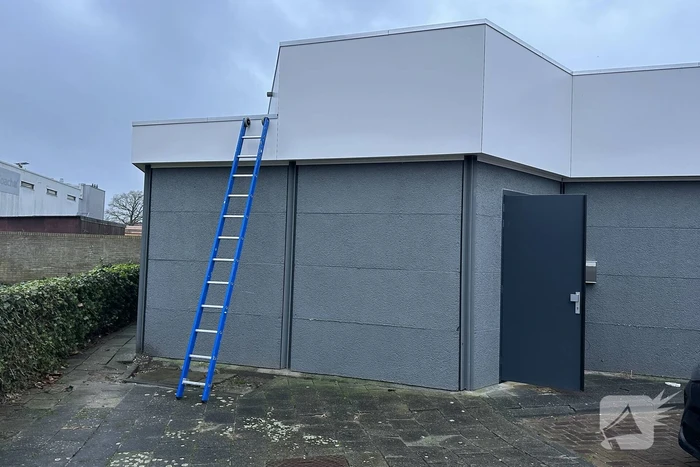 Veel schade bij inbraak in tankstation