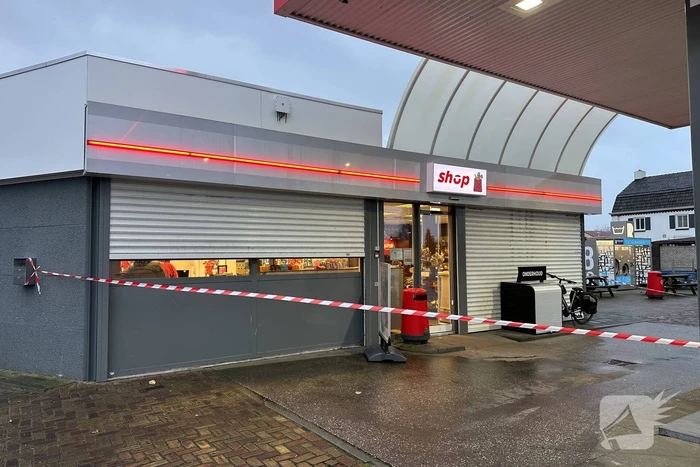 Veel schade bij inbraak in tankstation