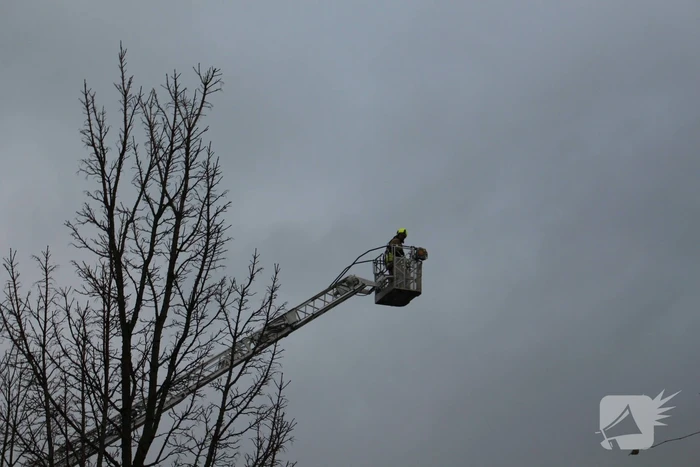 Zeven woningen ontruimd nadat steiger instort door wind