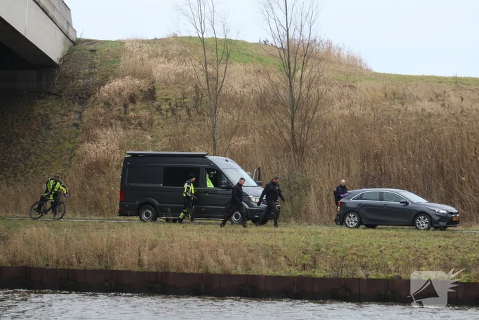 Levenloos lichaam aangetroffen in kanaal