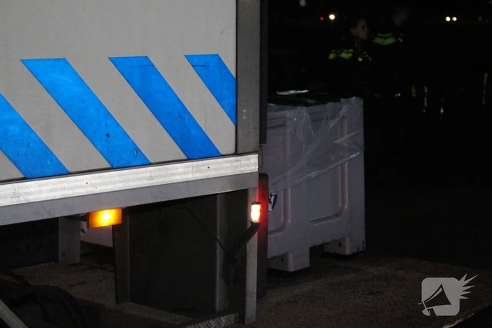 Brandweer verricht metingen in pand