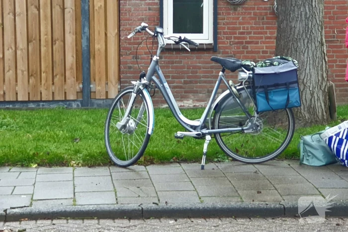 Fietsster loopt hoofdwond op na val tegen stoeprand