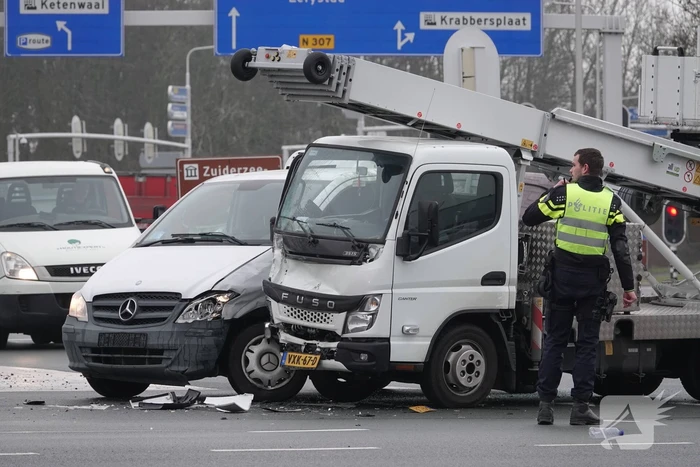 Flinke schade bij ongeval op kruising
