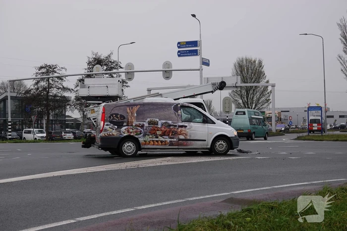 Flinke schade bij ongeval op kruising