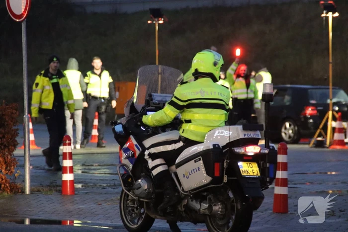 Politie houdt verkeerscontrole