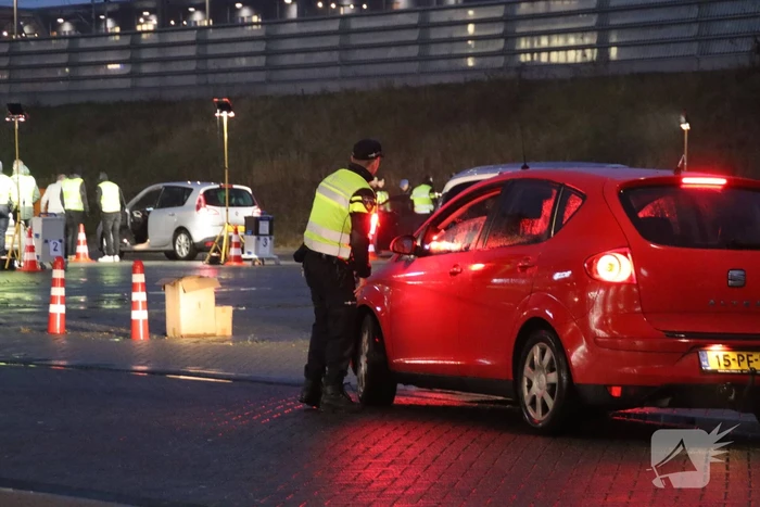 Politie houdt verkeerscontrole