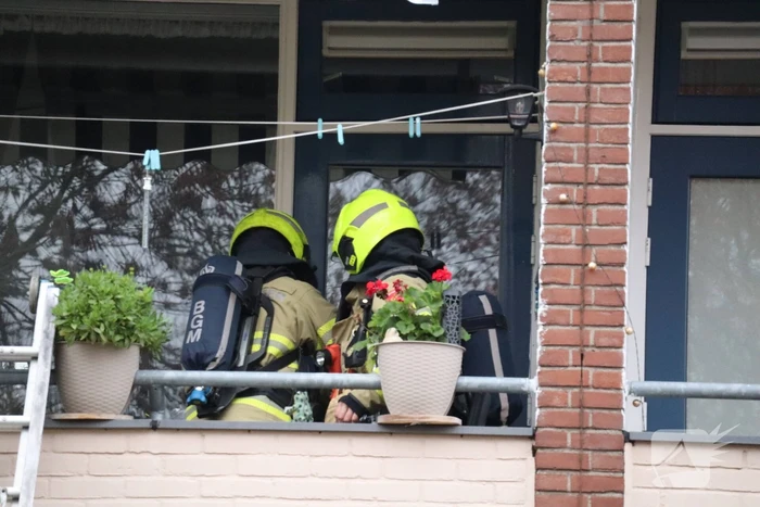 Rook in woning door pannetje op het vuur